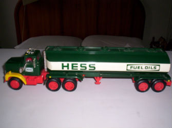 1984 The Hess Fuel Tanker With Bank Hess Holiday Toys